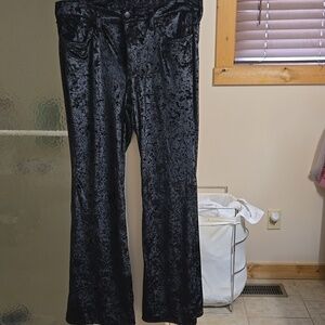 Womens Wrangler Black Velvet Pants Size 30 Waist